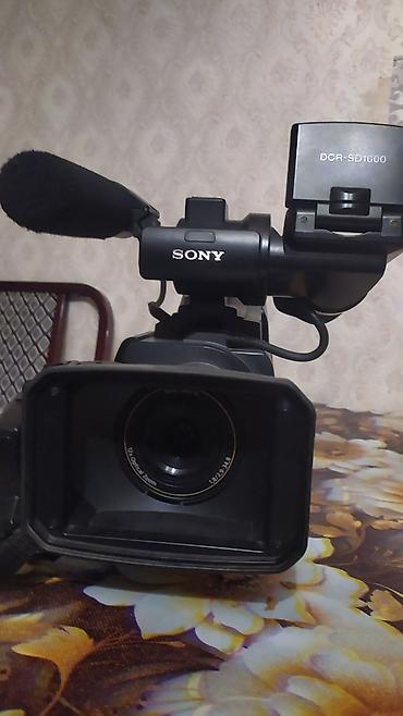 Videokameralar: Sony DCR-SD1000 video kamera - Peşəkar tipli çiyin kamerası - Üstündə -da lalafo.az — 6 Videokameralar: Sony DCR-SD1000 video kamera - Peşəkar tipli çiyin kamerası - Üstündə — 6