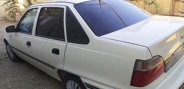 Daewoo: Daewoo Nexia: 1.5 l | 2008 il Sedan — 2