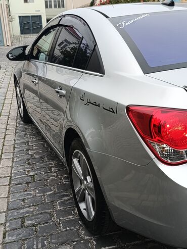 Chevrolet: Chevrolet Cruze: 1.4 l | 2013 il 27000 km Sedan — 6