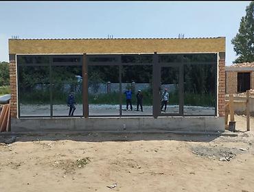 Готовые алюминиевые окна: Готовое алюминиевое окно, Тип окна: Форточка, Новый, Бесплатная установка, Без рассрочки — 20