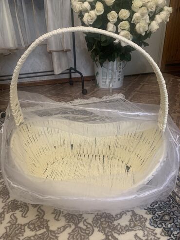 корзины для приданного: Себет, Колдонулган, Өзү алып кетүү