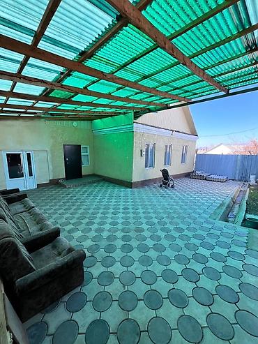 Продажа коттеджей и домов: Продаю дом 5 комнат, с ремонтом 100 кв. м, в центре г. Орловка. Уч — 3