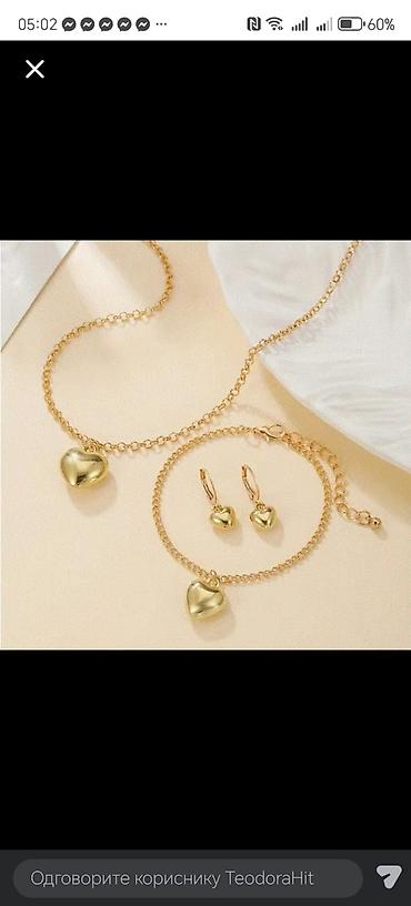 Setovi nakita: Komplet nakita – zlatna boja, motiv srca Sadrži: - Ogrlicu sa — 2