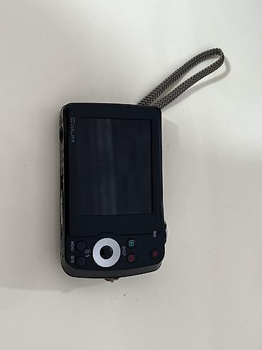 Foto və videokameralar: Casio Exilim kompakt fotoaparat seti Məhsulun tərkibi: - Casio Exilim — 4