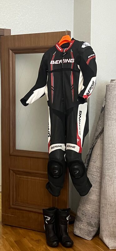 детские костюмы мушкетера: Мужской спортивный костюм, M, цвет - Черный