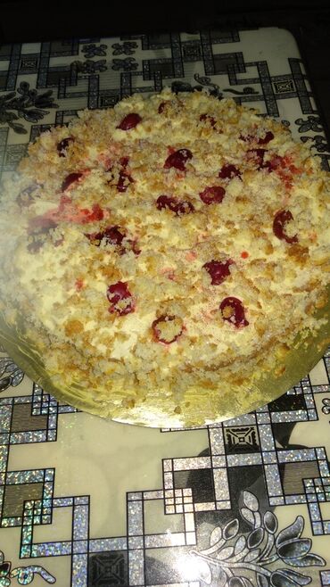tortlarin sifarisi instagram: Tort sifarisi.temiz kere yagi ile hazirlanir.1 kilosu 15 manata