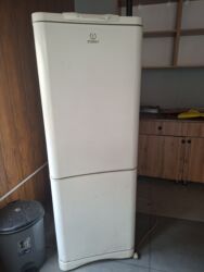 dondurma soyuducusu satılır tap az: Б/у 2 двери Indesit Холодильник Продажа, цвет - Белый