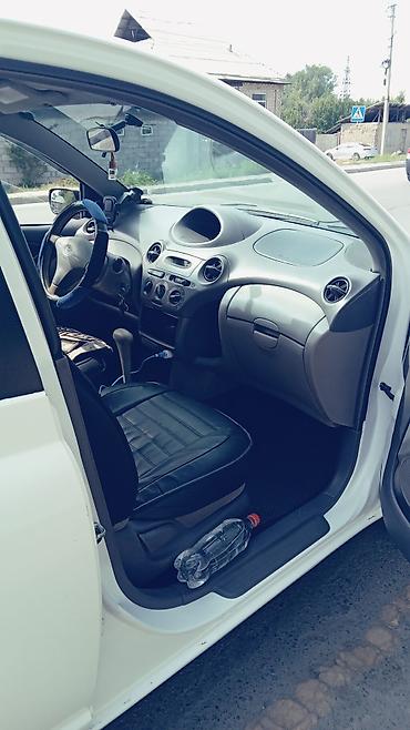 carina e: Toyota Echo: 2001 г., 1.5 л, Автомат, Бензин, Седан — 6