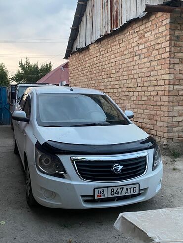 срочно срочно продаю машина: Ravon R4: 2018 г., 1.5 л, Автоматтык, Бензин, Седан