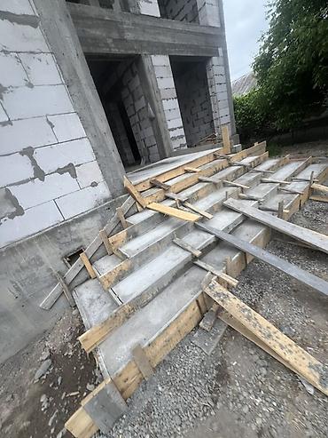 кровля крышы: Бетонная лестница Для дома, Форма лестницы: Многомаршевая — 7