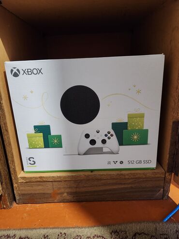 xbox s: Xbox series s. Yenidir tam bağlı qutuda. Heç bir problemi yoxdur. Real