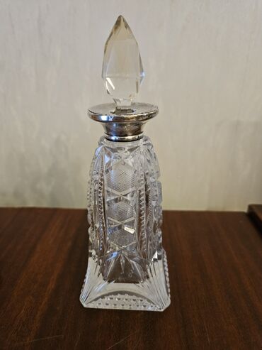 бутыль 19 литров: Флакон для духов серебренный ободком Англия 19 13 год