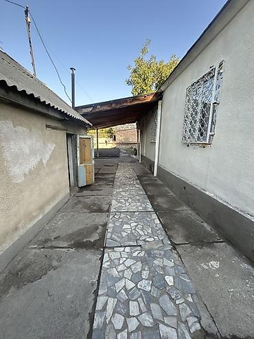 5 комнат, 100 м², 5 соток, Бишкек, 4 мкр Собственник at lalafo.kg 5 комнат, 100 м², 5 соток, Бишкек, 4 мкр Собственник