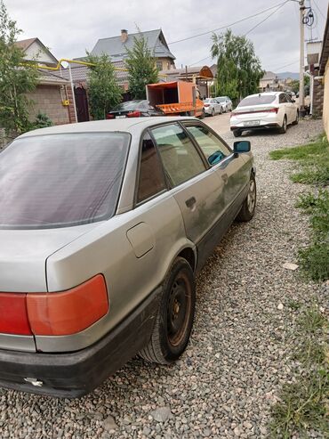 Audi: Audi 80: 1989 г., 2 л, Механика, Бензин, Седан