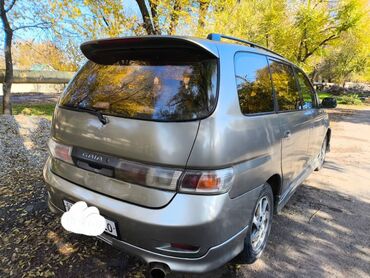 Toyota: Toyota Gaia: 2000 г., 2 л, Автомат, Бензин, Минивэн