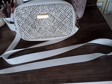 ziyafət cantaları: Ağ rəngli çiyin/çarpaz asma çanta - Material: süni dəri gövdə, ön — 2