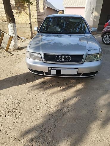 фольсваген б 5: Audi A4: 1996 г., 1.6 л, Кол менен иштөөчү, Бензин, Седан — 2