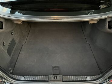 Mercedes-Benz: Mercedes-Benz E 240: 2.6 l | 2004 il Sedan — 16