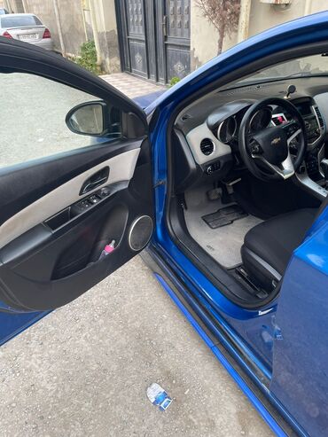 Chevrolet: Chevrolet Cruze: 1.8 l | 2010 il 400 km Sedan -da lalafo.az — 6 Chevrolet: Chevrolet Cruze: 1.8 l | 2010 il 400 km Sedan — 6