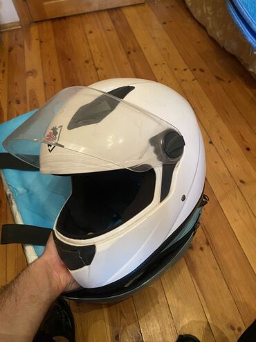 Kuryer çantaları: - Wolt çatdırılma çantası - Sabrina kask yaxşı vəziyyətdə - 1ədəd led — 7