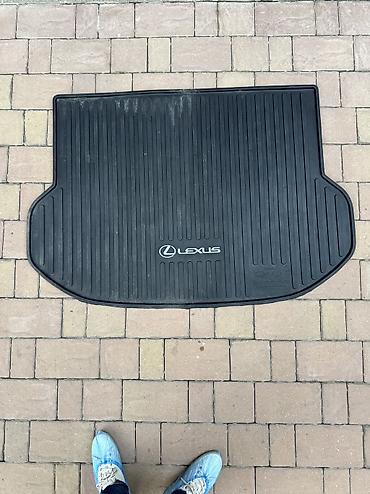 Продаю оригинальный полик в багажник на Lexus NX 200/300. Made in USA