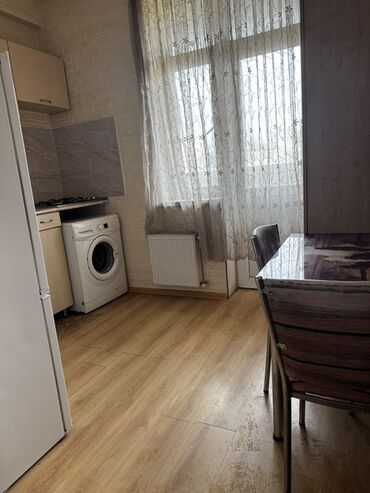 xacmaz kirayə evlər: 2 otaqlı mənzil satılır 51 kv.m Qiymət razılaşma yolu ilə Mida