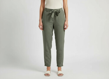jeansy loose: Esmara, Material trousers for women, size M at lalafo.pl jeansy loose: Esmara, Material trousers for women, size M