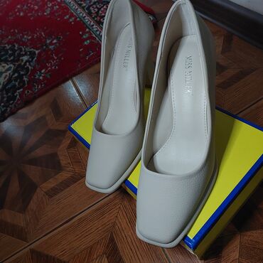 женские купальники с эффектом пуш ап: Tuflilər, Ölçü: 38, rəng - Bej, Yeni