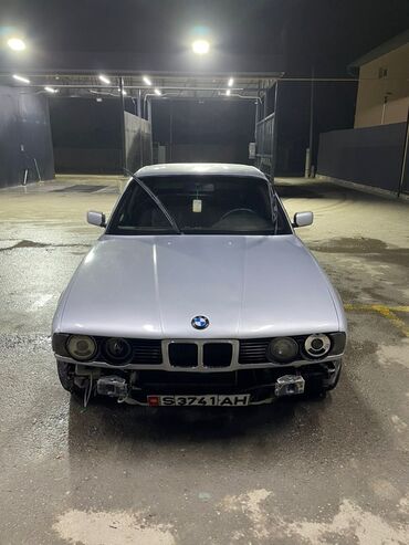 панель на 124: BMW 5 series: 1992 г., 2.5 л, Механика, Бензин, Седан