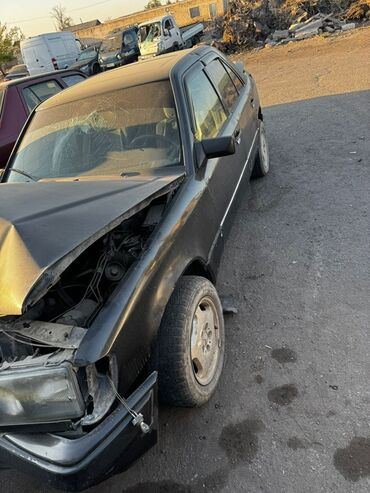 продам ретро автомобиль: Mercedes-Benz W124: 2.3 л, Бензин, Седан