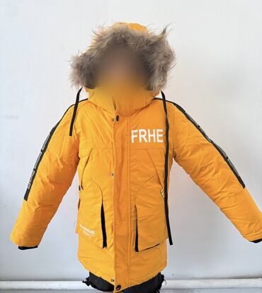 теплая зимняя кофта: 1000сом Тёплая детская зимняя парка ярко‑желтого цвета с капюшоном и