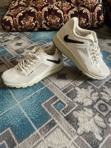 Мужские кроссовки, 41.5, Nike, Новый, цвет - Бежевый, Платная доставка