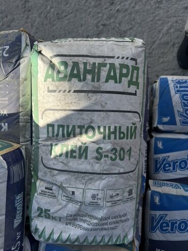 установка кафели: Плиточный клей Авангард S-301, мешок 25 кг. - Для укладки