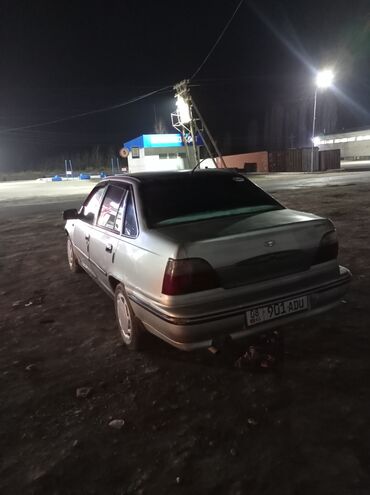 куплю авто в рассрочку бишкек: Daewoo Nexia: 2005 г., 1.5 л, Механика, Бензин, Седан