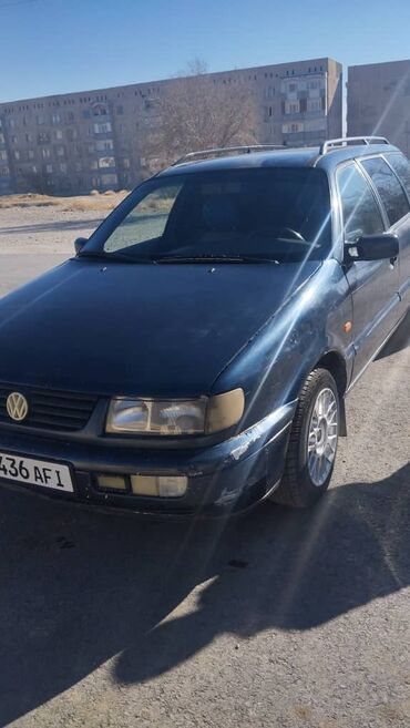 Volkswagen: Volkswagen Passat: 1993 г., 1.8 л, Механика, Бензин, Универсал