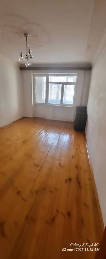 Uzunmüddətli kirayə mənzillər: Elmlər metrosuna yaxın,53 nömrəli məktəbin yanında,9 mərtəbənin,4-cü — 12