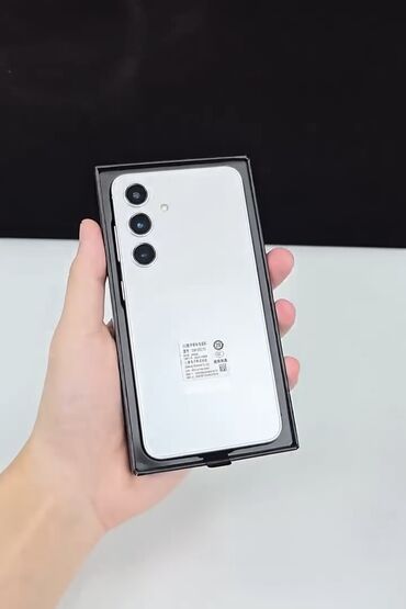 islenmis dondurma soyuduculari: Samsung Galaxy S24, 128 ГБ, цвет - Белый, Гарантия