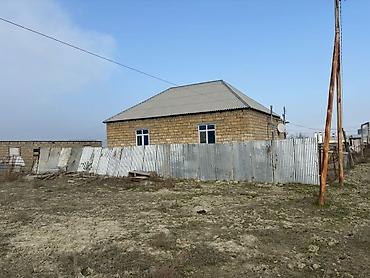 Həyət evləri və villaların satışı: Satılır: həyət evi - Plan: geniş zal, ayrıca yataq otaqları, mətbəx — 15