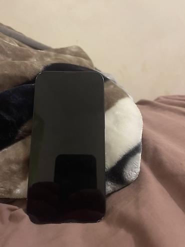 iphone ref: IPhone 13, Qara, Face ID — 1