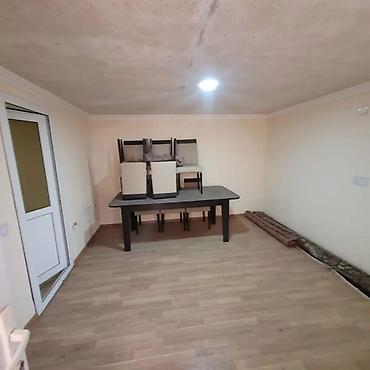 Həyət evləri və villaların satışı: Sadillida Herbicilerin binadi terefde 4 otaqli remontlu kursulu heyet — 10