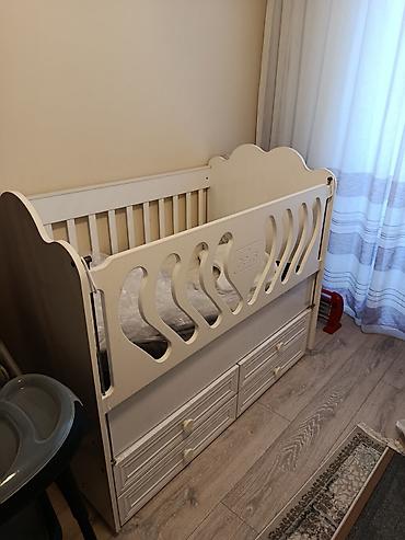 lay lay matras: Oğlan və qız üçün, İşlənmiş, Dördbucaq, Beşik, Dəstsiz, Matras ilə, Yellənmə mexanizmsiz — 2