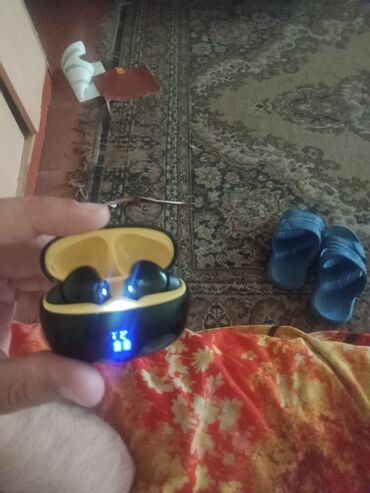 Наушники: Б/у Беспроводные (Bluetooth) Наушники, Xiaomi, цвет - Черный