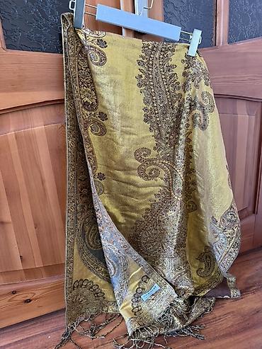 Другая женская одежда: Набор женской одежды (4 предмета): 1) Платок/бандана с принтом — 8