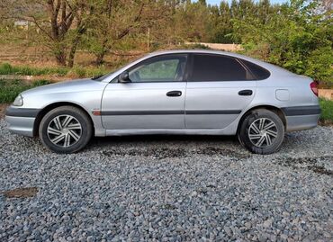 набор ключей для автомобиля б у: Toyota Avensis: 2001 г., 1.8 л, Механика, Бензин, Хэтчбэк