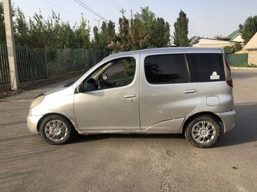 продаю или меняю обмен: Toyota Yaris Verso: 2002 г., Механика, Бензин, Минивэн