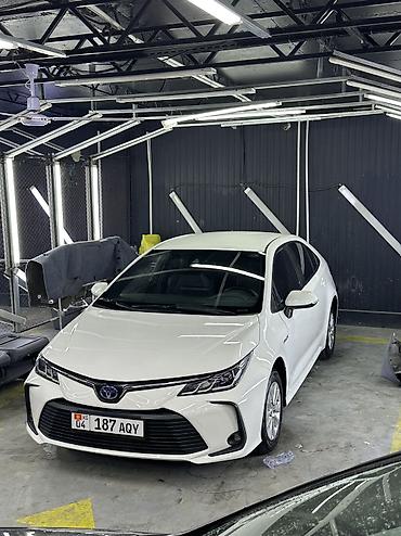 ev: Toyota Corolla: 2022 г., 1.8 л, Вариатор, Гибрид, Седан — 3