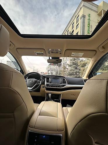 Toyota: Toyota Highlander: 2019 г., 3.5 л, Вариатор, Гибрид — 8