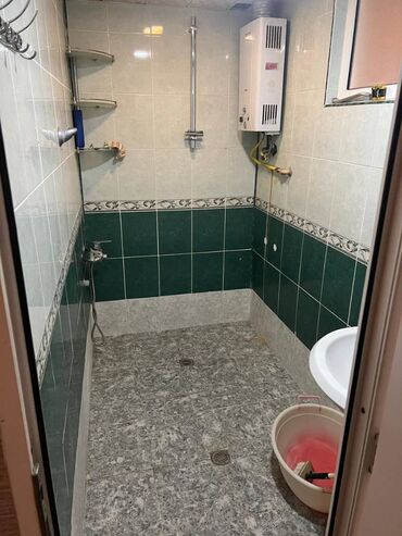 Uzunmüddətli kirayə mənzillər: Əhmədlidə Neapol dairəsində Qeneral Mehmandarov küçəsində 9 mertebeli — 5