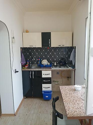 kirayə ev elmlər: 1 otaqlı mənzil – mebellə Plan: studiya tipli zal və açıq mətbəx — 4