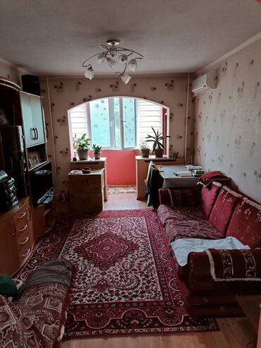квартира свердловский район: 3 комнаты, 58 м², 104 серия, 2 этаж, Косметический ремонт